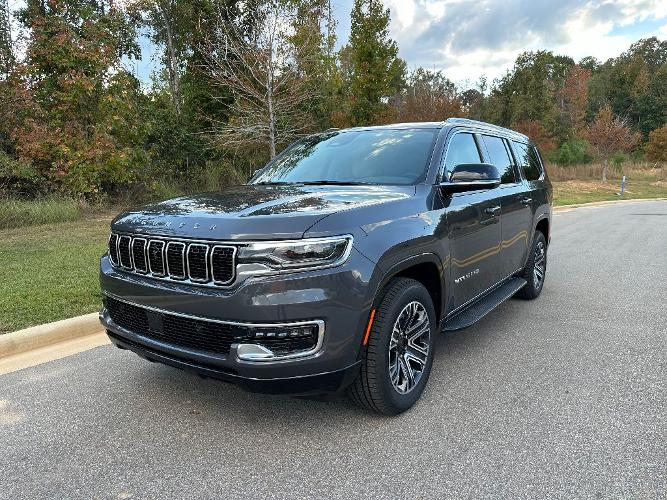 new 2024 jeep wagoneer l series i 4x2