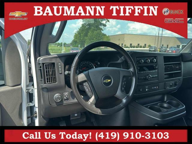 2022 chevrolet express 3500 ls
