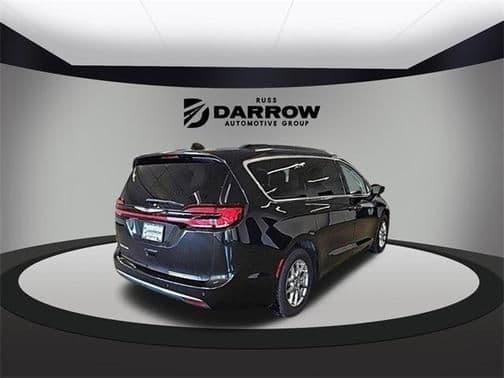 2021 chrysler pacifica touring in west bend, wisconsin