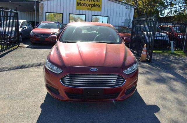 2017 ford fusion se