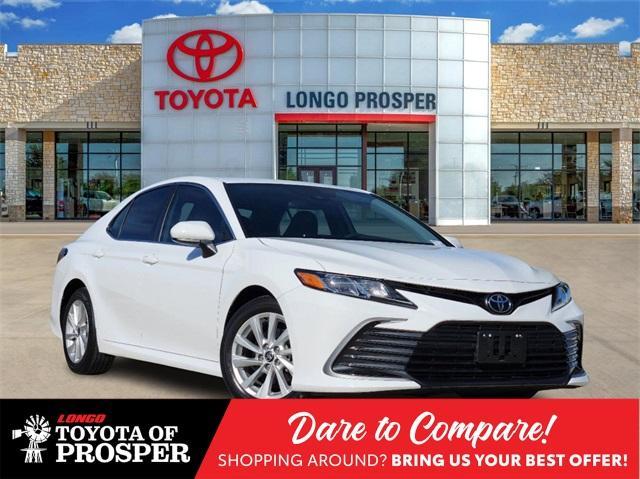 2022 toyota camry le