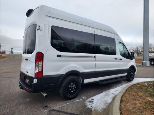 2024 ford transit wagon xl