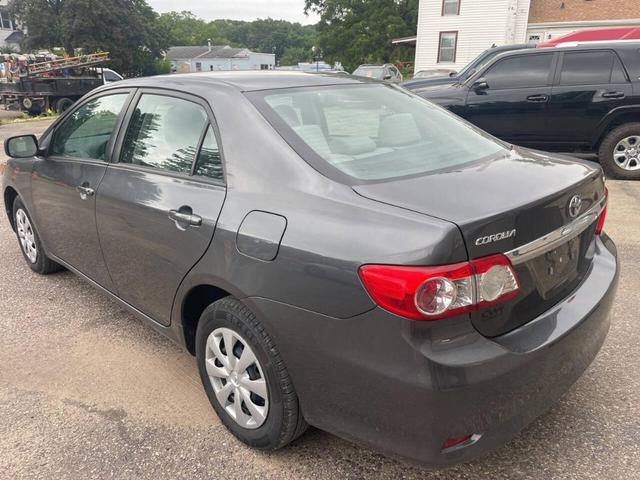 2011 toyota corolla le