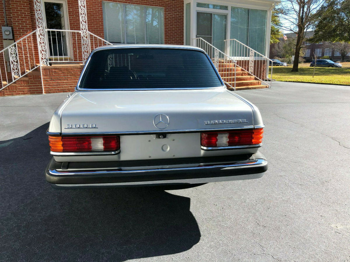 1982 mercedes-benz 300d turbo diesel; silver/blue; 50542 miles; suberb condition