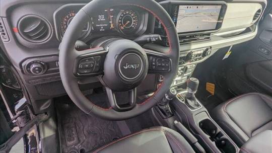 2024 Jeep Gladiator