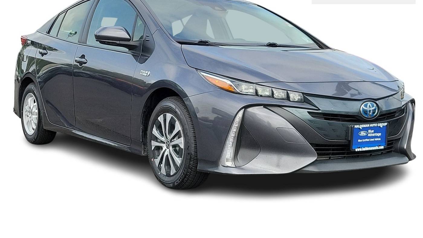 2021 toyota prius prime le