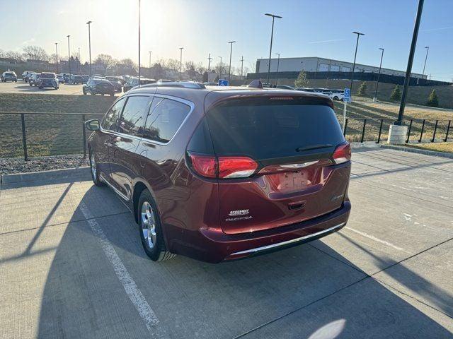 2018 chrysler pacifica hybrid limited in omaha, nebraska
