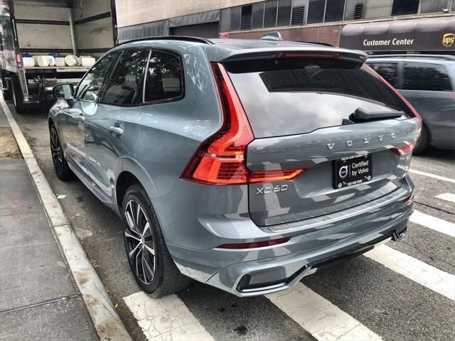 2023 volvo xc60 b5 plus dark theme