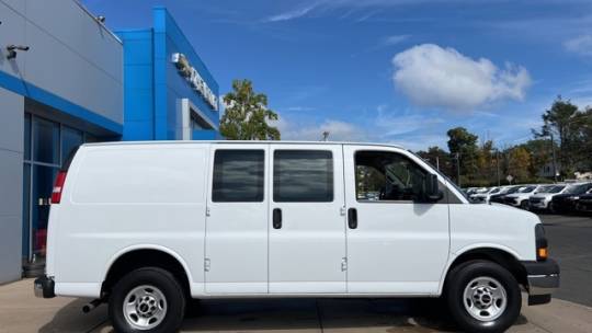 2022 GMC Savana