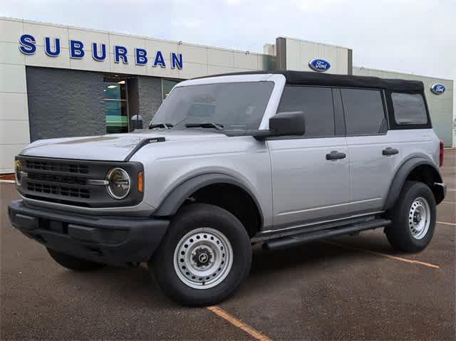 2022 ford bronco base