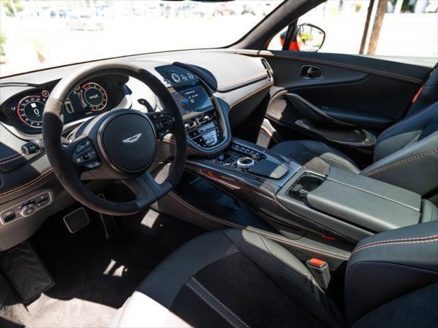 2023 aston martin dbx base