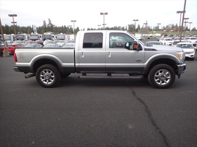 2011 ford f-250 4wd crew cab 156'' lariat
