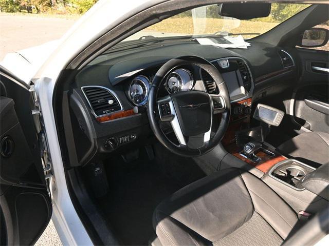 2012 chrysler 300 s