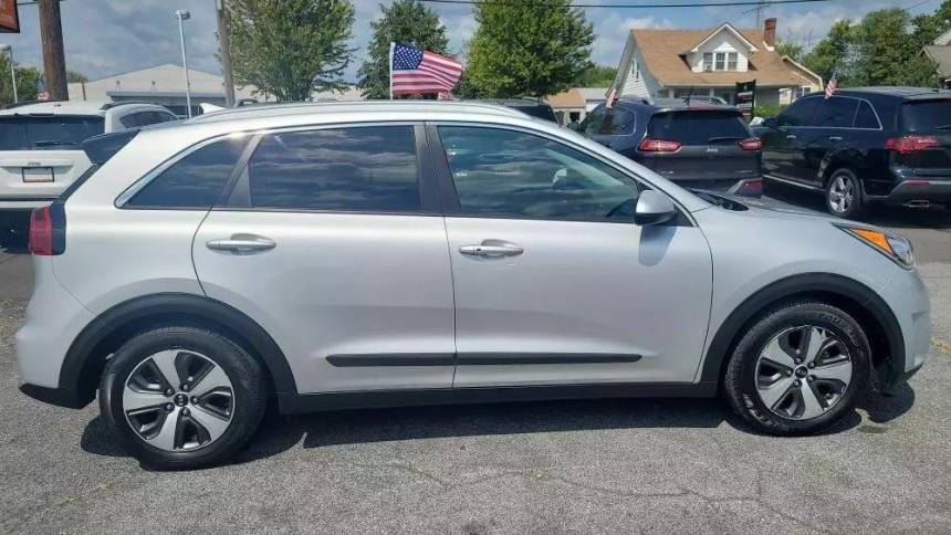 2017 kia niro lx