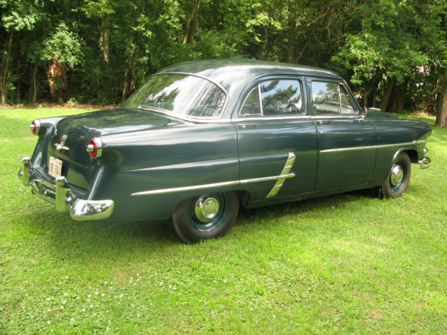 1953 ford crestline 4 door 6 cyl 3 speed 13,600 original miles