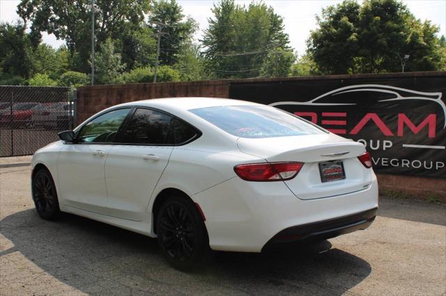 2017 chrysler 200 touring
