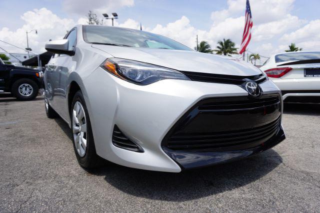 2019 toyota corolla le