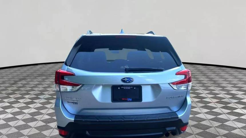2021 subaru forester limited