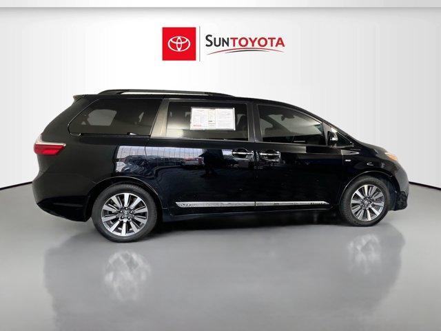 2018 toyota sienna limited premium