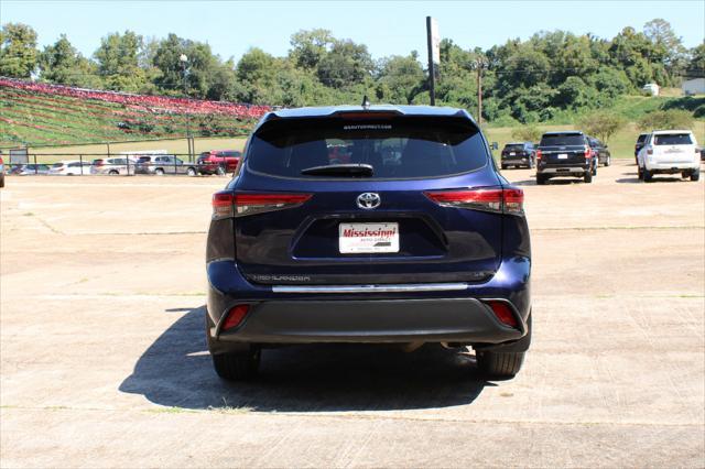 2023 toyota highlander le