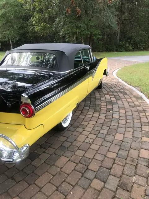 1956 ford fairlane sunliner