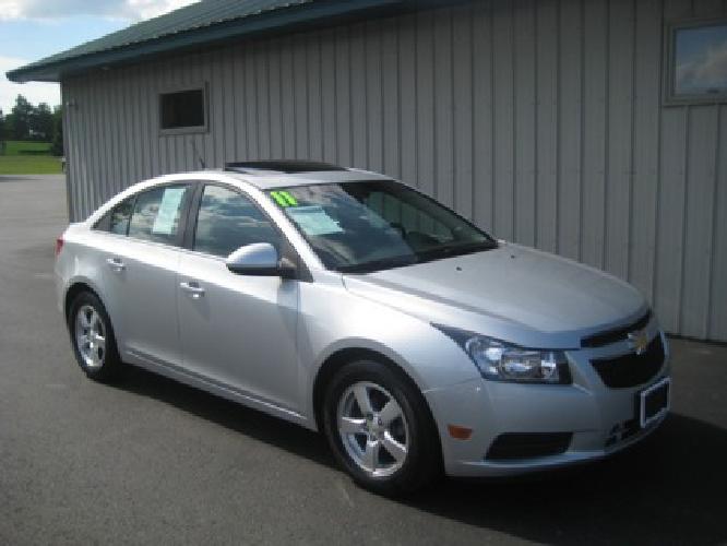 2011 chevrolet cruze 2lt only 17k miles like brand new in deerfield, ny