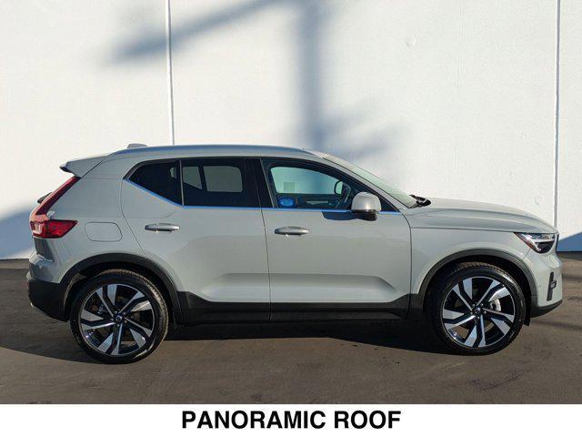 2024 volvo xc40 b5 ultimate bright theme
