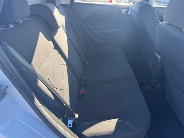 2015 ford fiesta se