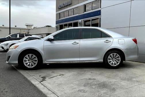 2013 toyota camry le in honolulu, hawaii