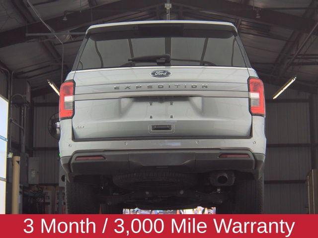 2022 ford expedition xlt