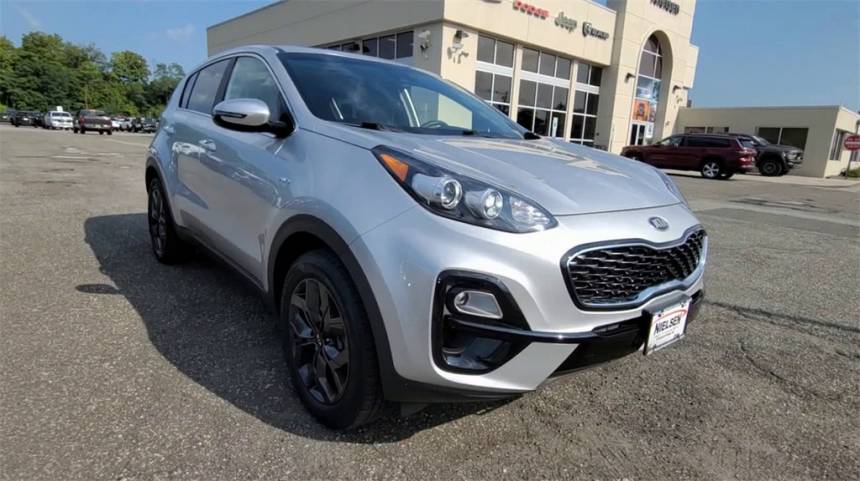 2022 kia sportage lx