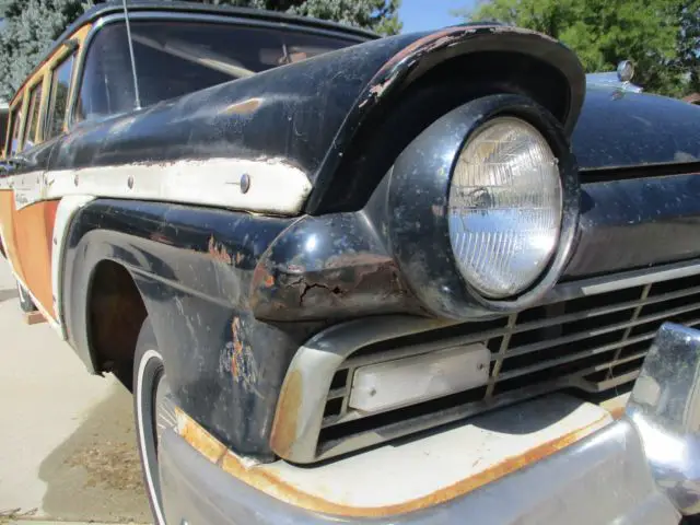 1957 ford country squire 4 door wagon needs complete restoration with parts car