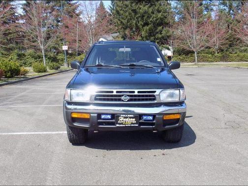 1999 nissan pathfinder in co bluffs, iowa