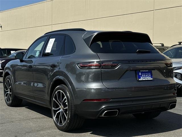 2021 porsche cayenne base