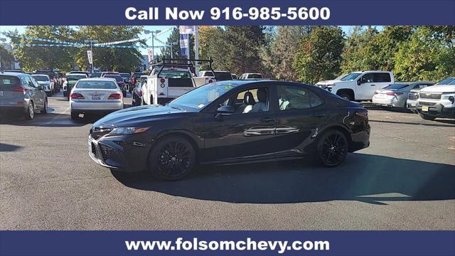 2022 toyota camry se