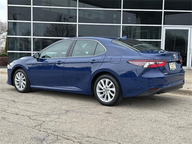 2023 toyota camry le