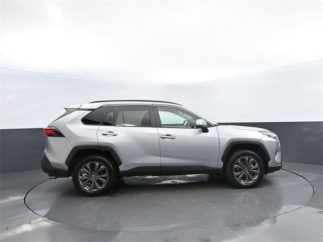 2022 toyota rav4 hybrid xle premium