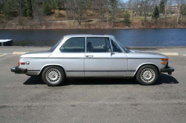 1974 bmw 2002tii sunroof looks good runs great some rust drive it and smile