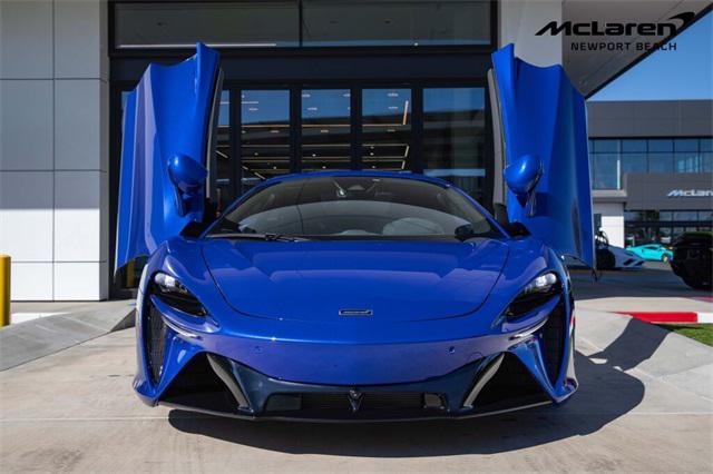 2024 mclaren artura performance