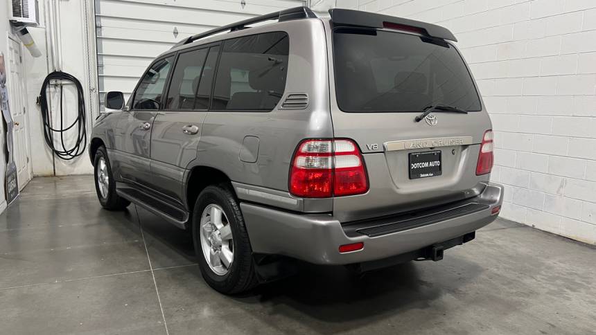 2005 toyota land cruiser base