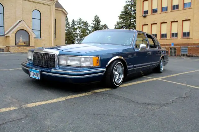no reserve immaculate 1993 lincoln town car on hydraulics with many fun options