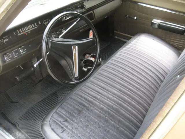 1968 dodge coronet - four door sedan