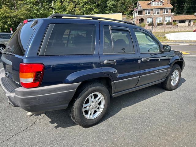 2004 jeep grand cherokee laredo