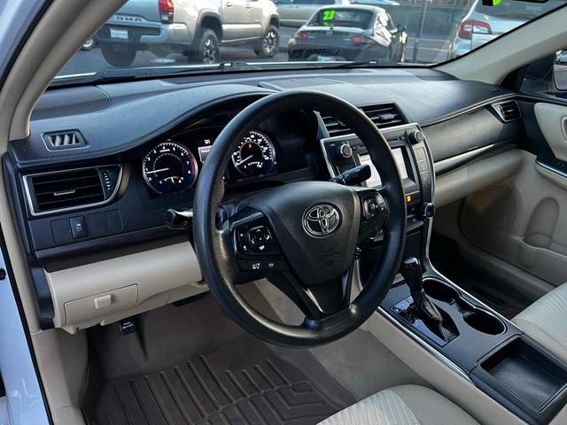 2017 toyota camry le