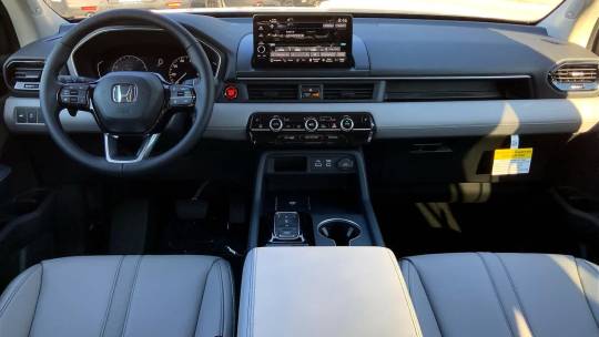 new 2025 honda pilot touring awd