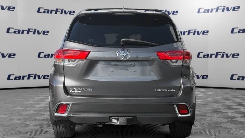 2017 toyota highlander limited
