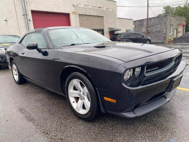 2013 dodge challenger sxt