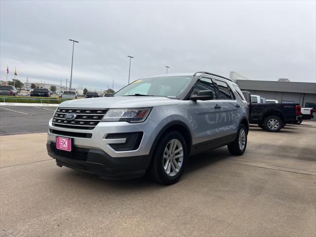 2017 ford explorer base
