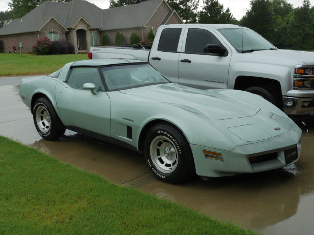 1982 chevrolet corvette - crossfire injection - silver green