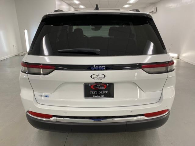 2022 jeep grand cherokee 4xe base